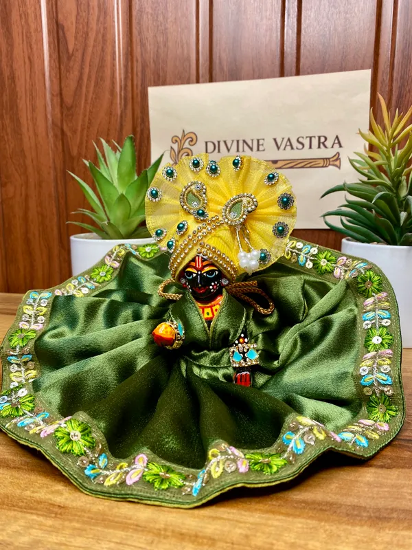 Laddu_Gopal_Hariyali_Shringar_Poshak_with_Matching_Pagdi