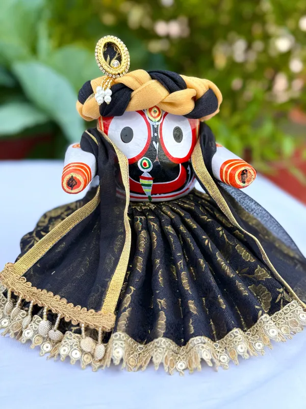 Jagannath_Family_Black_Gold_Brocade_10_pc_Dress_Set