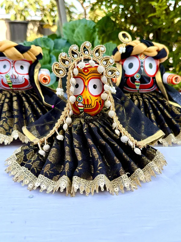 Jagannath_Family_Black_Gold_Brocade_10_pc_Dress_Set