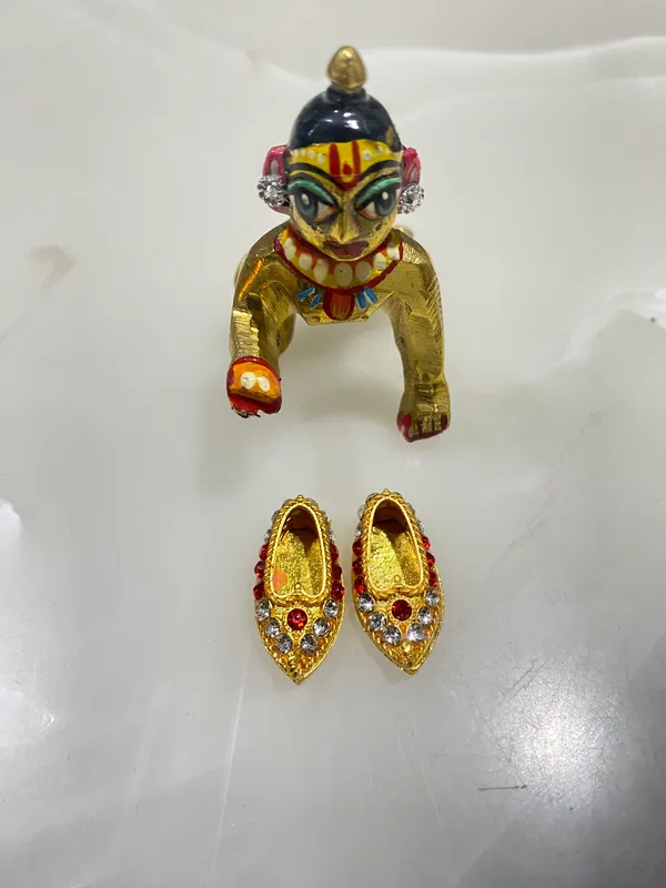 Laddu_Gopal_Golden_Jutti