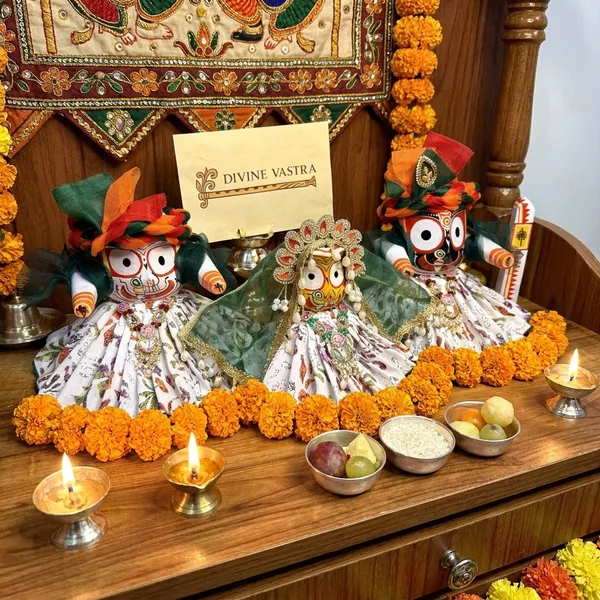 Jagannath_Ji_Summer_Special_White_Green_Poshak