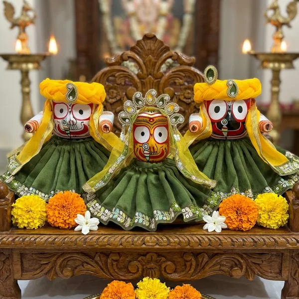 Jagannath_Ji_Green_Satin_10_pc_Dress_Set