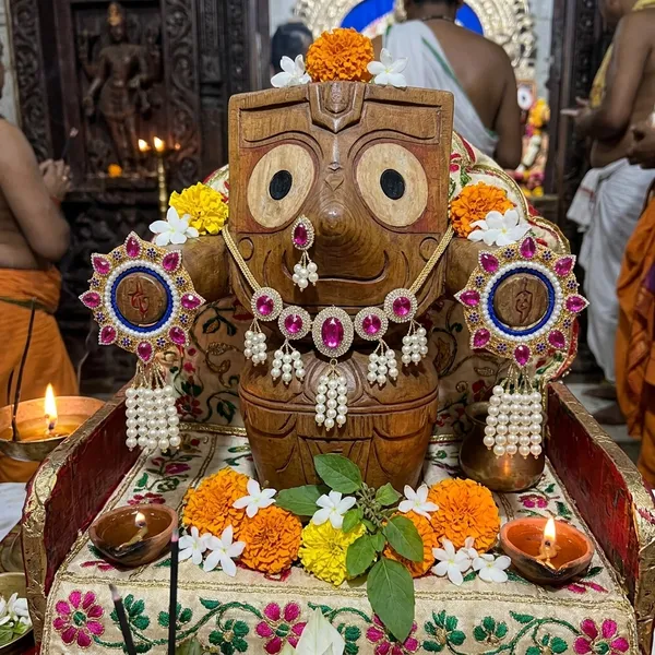 Jewellery_Set_(Pink_Set_C)_for_Jagannath_Ji_Family