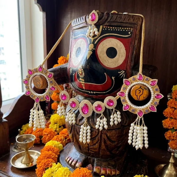 Jewellery_Set_(Pink_Set_C)_for_Jagannath_Ji_Family