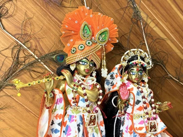 Radha_Krishna_Summer_Special_Satrangi_Cotton_Poshak