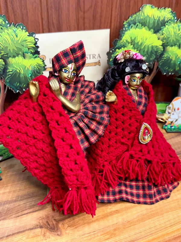Red_Check_Radha_Krishna_Poshak_(with_Pagdi_&_2_Shawls)