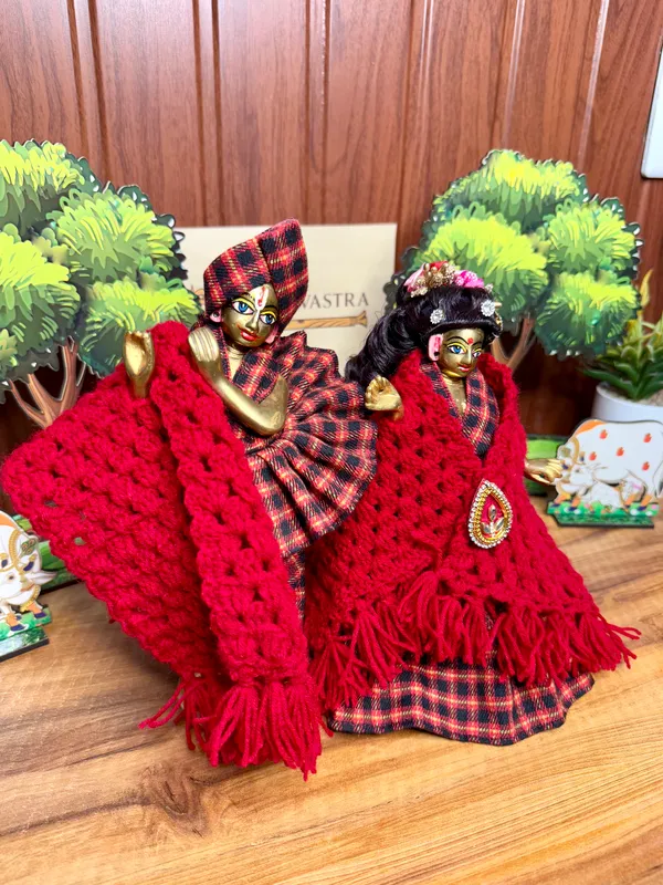 Red_Check_Radha_Krishna_Poshak_(with_Pagdi_&_2_Shawls)
