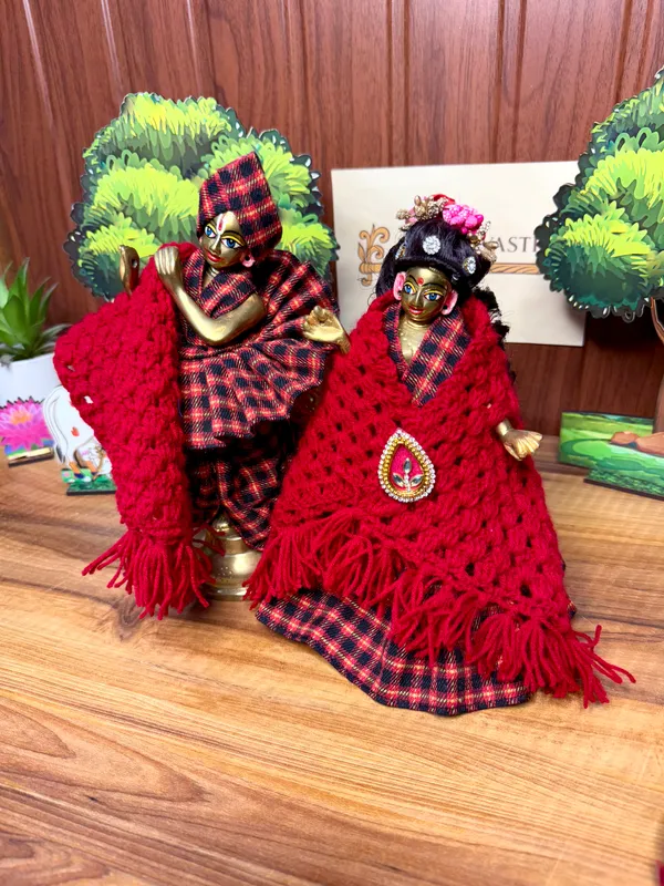 Red_Check_Radha_Krishna_Poshak_(with_Pagdi_&_2_Shawls)