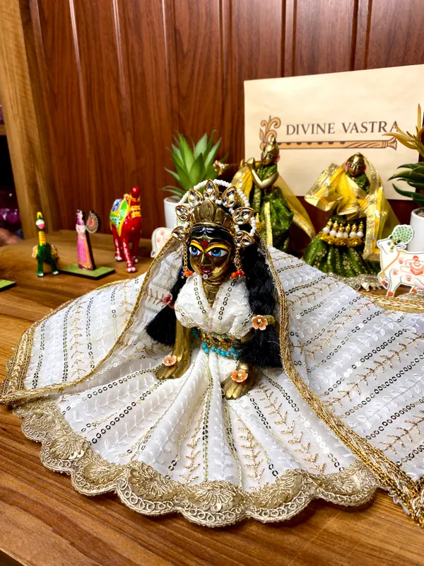 Sharad_Poornima_Radha_Rani_Poshak
