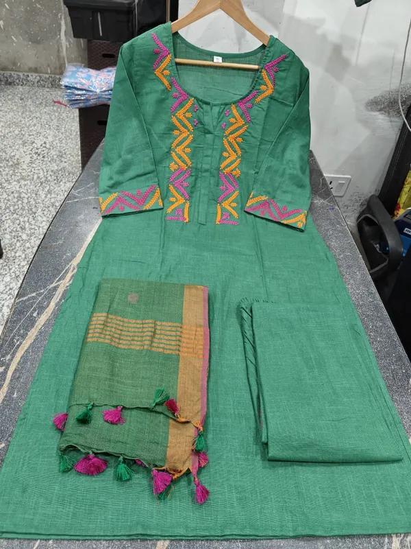 Green_Cotton_Slub_Handloom_Kurta_Pant_With_Dupatta_Set_For_Women