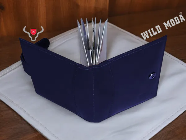 Blue_Genuine_Leather_Card_Holder_For_Men_(110_X_75_Mm)_(20_Card_Slots)