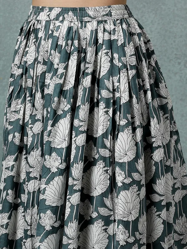Grey_Cotton_Procian_Print_Rounded_Ankle_Length_Skirts_For_Women