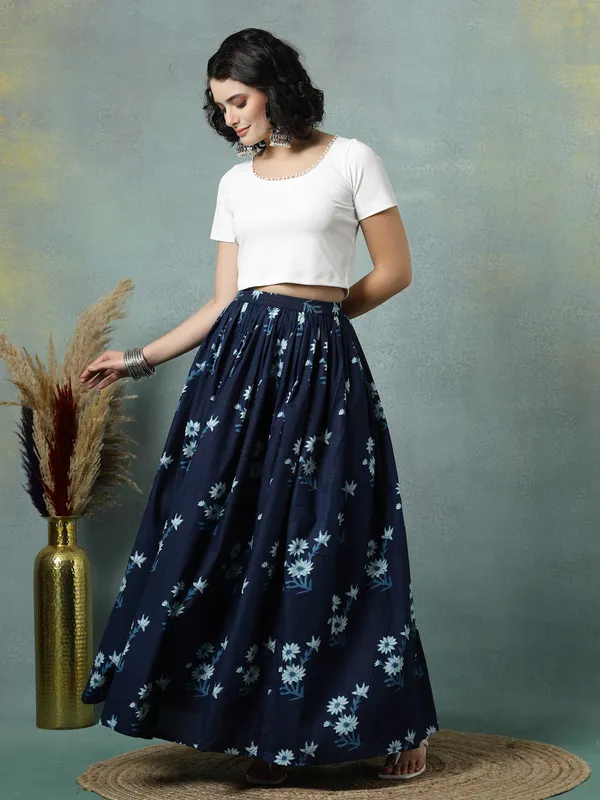 Blue_Cotton_Procian_Print_Rounded_Ankle_Length_Skirts_For_Women