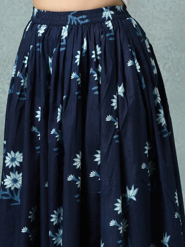 Blue_Cotton_Procian_Print_Rounded_Ankle_Length_Skirts_For_Women