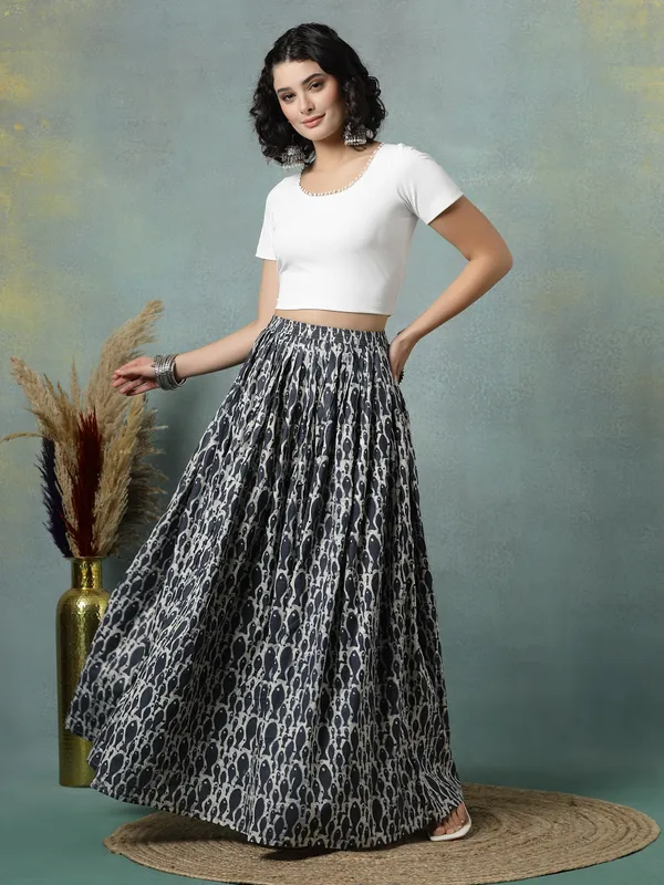 Grey_Cotton_Procian_Print_Rounded_Ankle_Length_Skirts_For_Women