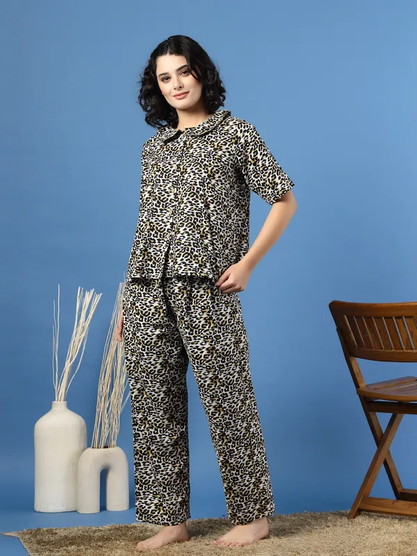 Multicolor_Cotton_Multi_Prints_1/2_Sleeves_Round_Neck_Regular_Ankle_Length_Night_Suit_For_Women