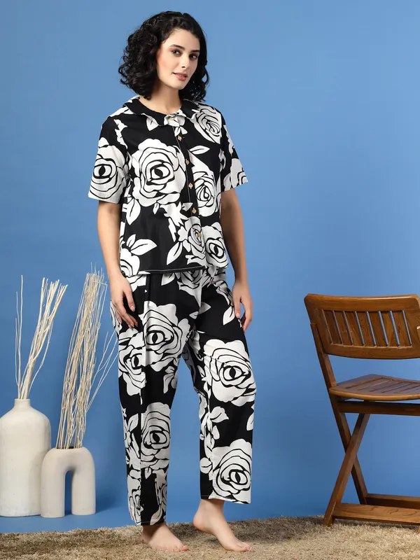 Black_Cotton_Black_Procian_Print_1/2_Sleeves_Round_Neck_Regular_Ankle_Length_Night_Suit_For_Women