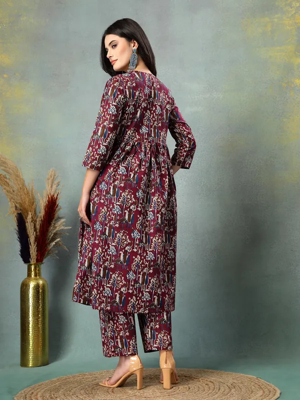 Maroon_Cotton_Multi_Prints_3/4_Sleeves_Round_Neck_Regular_Ankle_Length_Kurta_Sets_For_Women