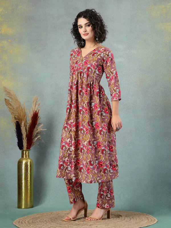 Rust_Cotton_Multi_Prints_3/4_Sleeves_V_Neck_Regular_Kalf_Length_Kurta_Sets_For_Women