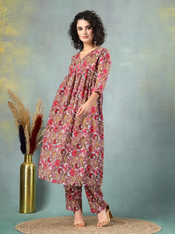 Rust_Cotton_Multi_Prints_3/4_Sleeves_V_Neck_Regular_Kalf_Length_Kurta_Sets_For_Women