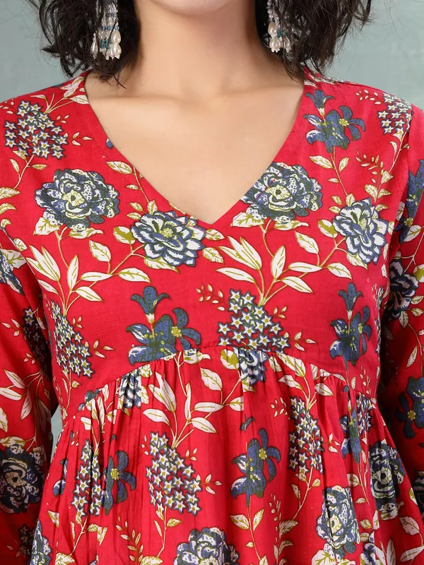 Red_Cotton_Procian_Print_Full_Sleeves_V_Neck_Regular_Waist_Length_Tops_For_Women