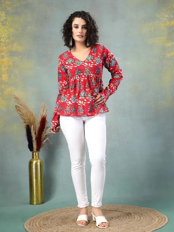Red_Cotton_Procian_Print_Full_Sleeves_V_Neck_Regular_Waist_Length_Tops_For_Women