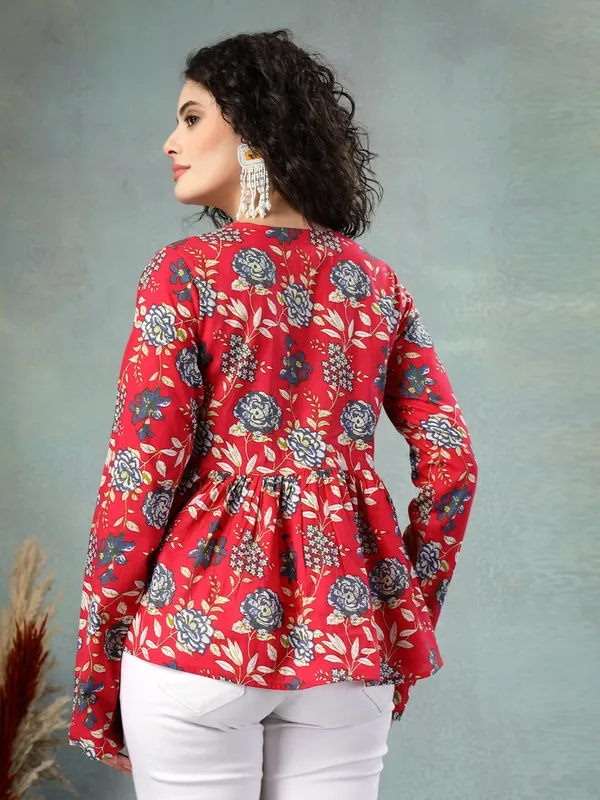 Red_Cotton_Procian_Print_Full_Sleeves_V_Neck_Regular_Waist_Length_Tops_For_Women