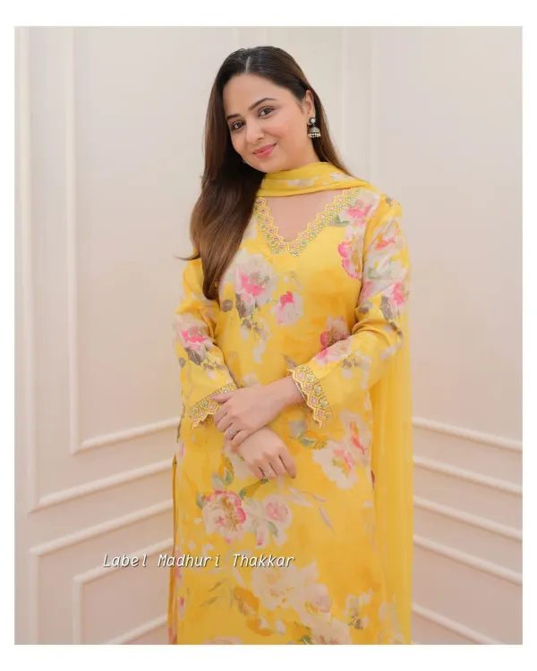 Yellow_Rayon_Digital_Print_Kalf_Length_Dupata_Sets_For_Women