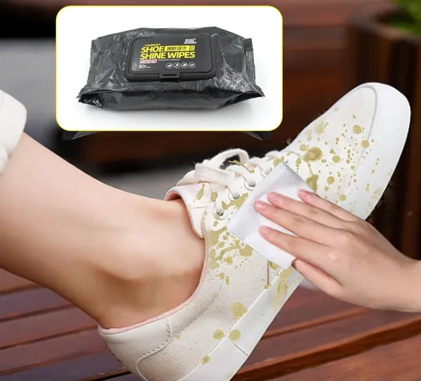 Quick_&_Easy_Shoe_Cleaning_Wet_Wipes_Removes_Dirt_&_Stains_Disposable_&_Travel_Friendly_(80Wipes)