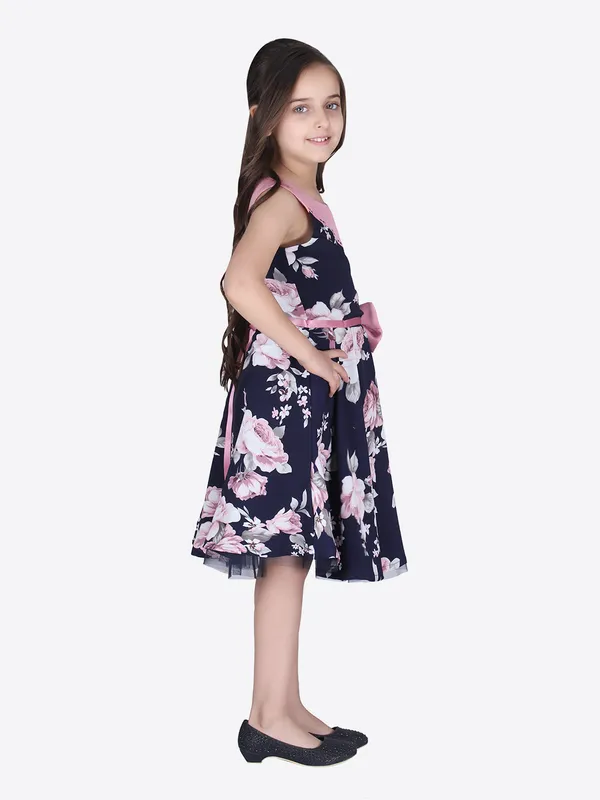 Floral_Printed_Sleeveless_Dress_for_girls