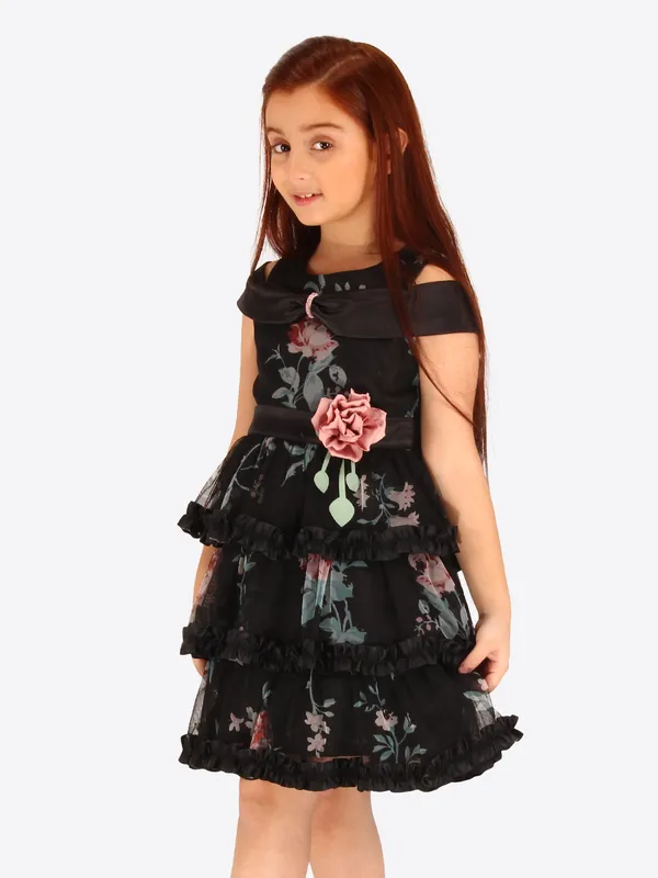 Casual_floral_printed_fit_and_flared_Dress_for_Girls