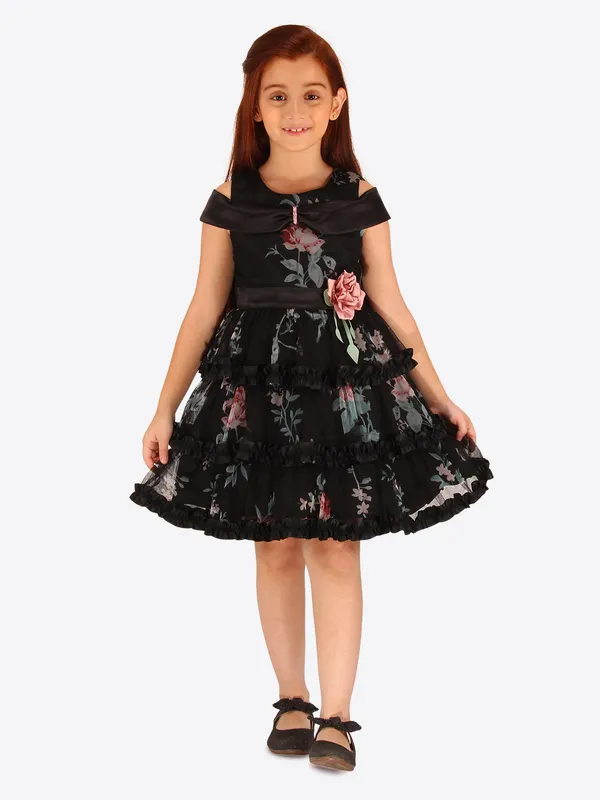Casual_floral_printed_fit_and_flared_Dress_for_Girls