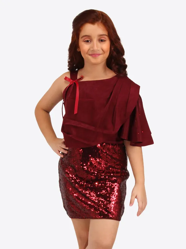 Partywear_Embellished__Sleeveless_Dress_for_Girls