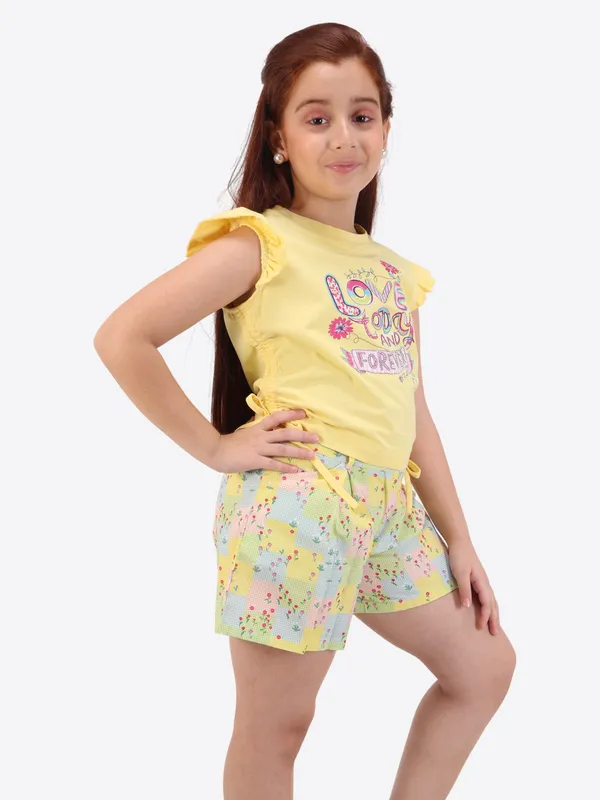 Girls'_Yellow_&_Green_Top_and_Shorts_Set