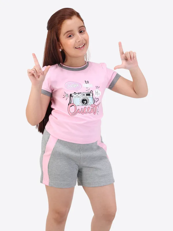 Girls'_Pink_&_Grey_T-Shirt_and_Shorts_Set