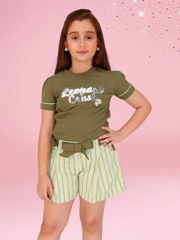 Green_Cotton_Top_&_Shorts_Set_for_Girls