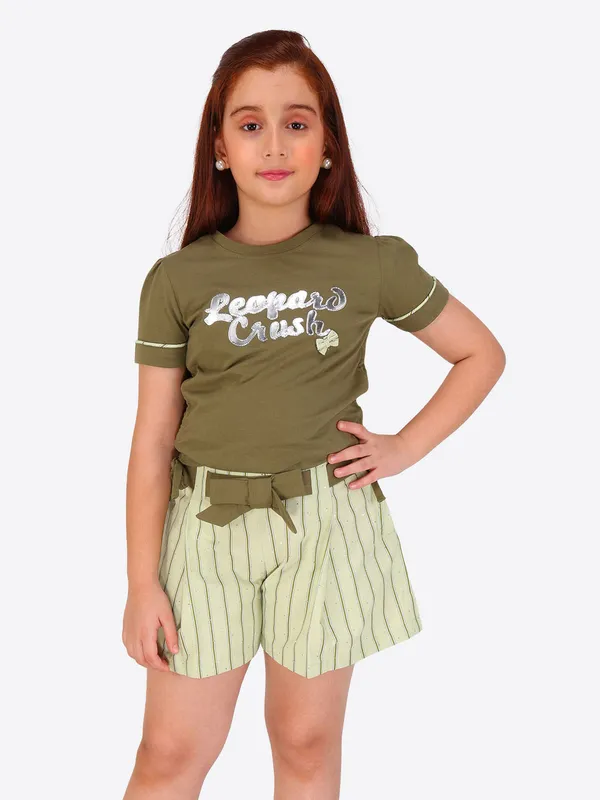Green_Cotton_Top_&_Shorts_Set_for_Girls