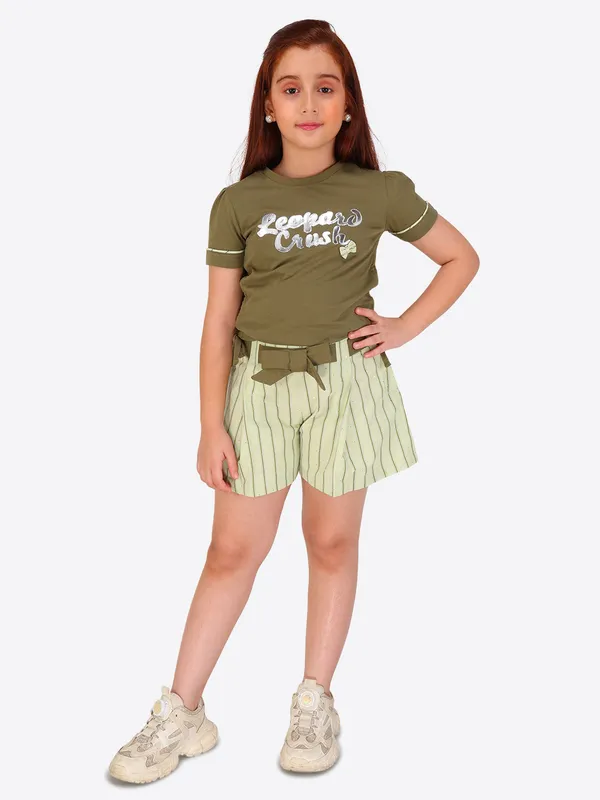 Green_Cotton_Top_&_Shorts_Set_for_Girls