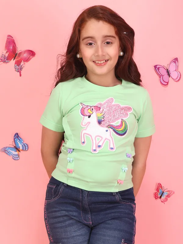 Girls_Green_Unicorn_Patch_Top,_Cotton_Knit_Stylish_T-Shirt_for_Kids,_Casual_Partywear