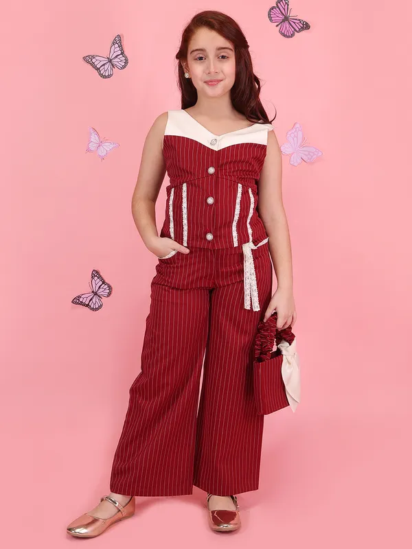 Cutecumber_Girls_Red_Striped_Summer_wear_Two_Piece_Clothing_Set_Polyester_Fabric_Zip_Closure_Sleeveless_V_Neck_Top_with_Straight_Fit_Pants_Plain_Cuff_Stylish_for_Baby_Girls_&_Kids_1-15_Yrs