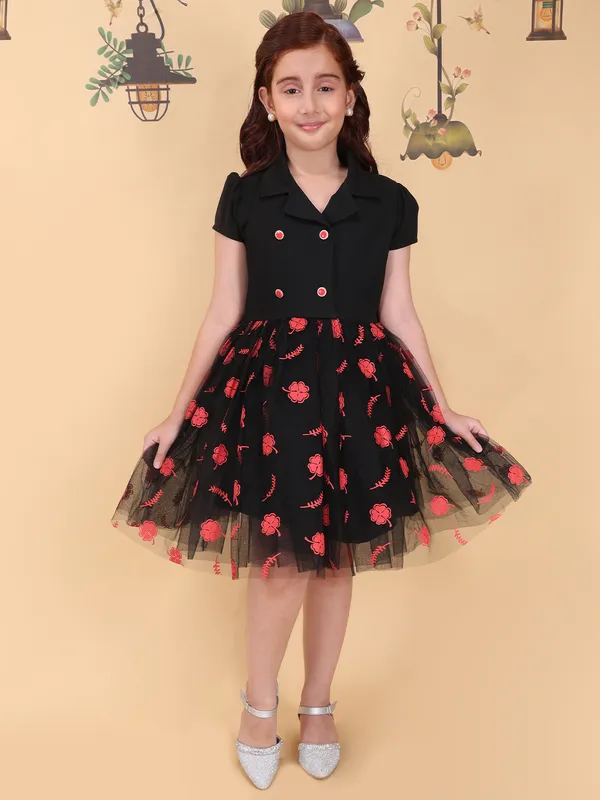 Girls_Black_Fit_And_Flare_Knee_Length_Dress_V_Neck_Short_Sleeve_Party_Dress