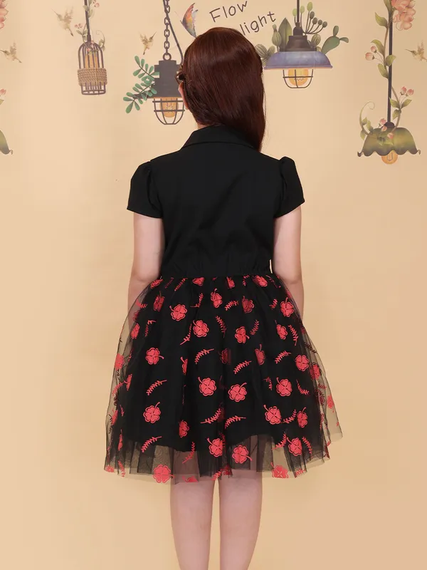 Girls_Black_Fit_And_Flare_Knee_Length_Dress_V_Neck_Short_Sleeve_Party_Dress
