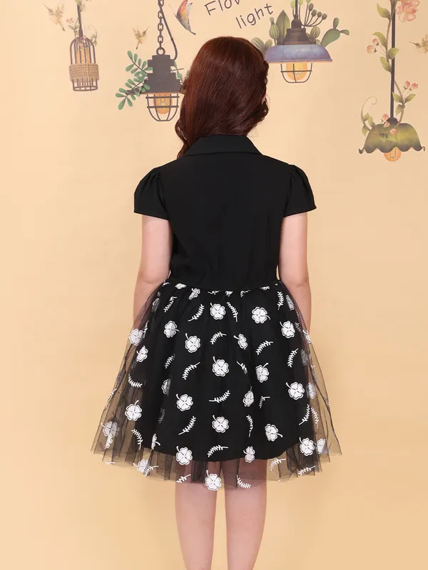 Girls_Black_Fit_And_Flare_Knee_Length_Dress_V_Neck_Short_Sleeve_Party_Dress