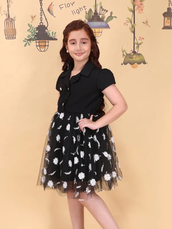 Girls_Black_Fit_And_Flare_Knee_Length_Dress_V_Neck_Short_Sleeve_Party_Dress