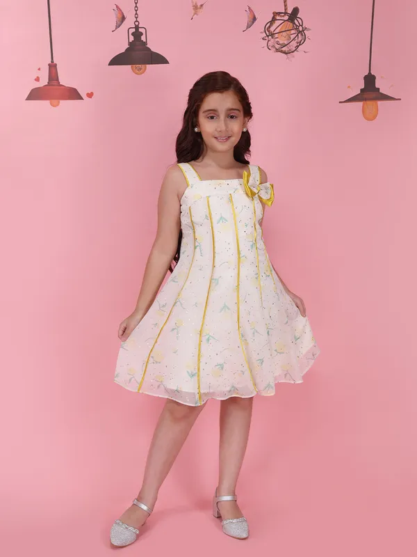 Girls_Yellow_Fit_And_Flare_Knee_Length_Dress_Shoulder_Strap_Sleeveless_Georgette_Party