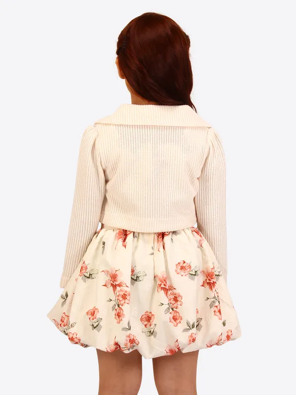 Cutecumber_Orange_Printed_Balloon_Dress_with_Knitted_Shrug