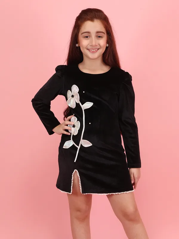 Cutecumber_Girls_Black_Chenille_Full_Sleeve_Round_Neck_Floral_Appliqu�_Dress_with_Pearl_Hem_Detailing_|_Zip_Closure_|_Elegant_Knee-Length_Party_Dress_for_Baby_Girls_&_Kids_(1�15_Years)