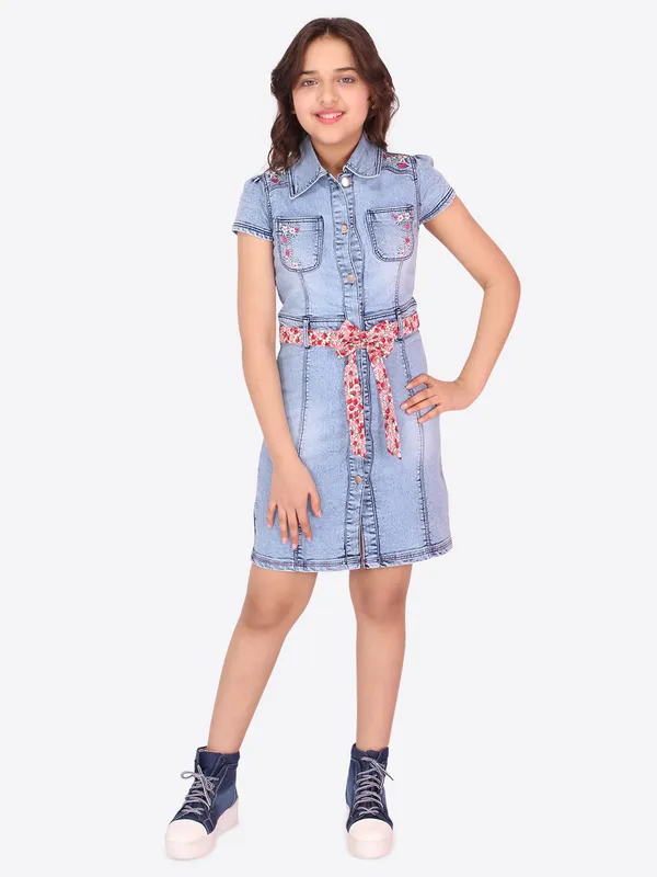 Cuteumber_Girls_Denim_Floral_Embroidered_Blue_Shirt_Dress._CC5918D-BLUE-44