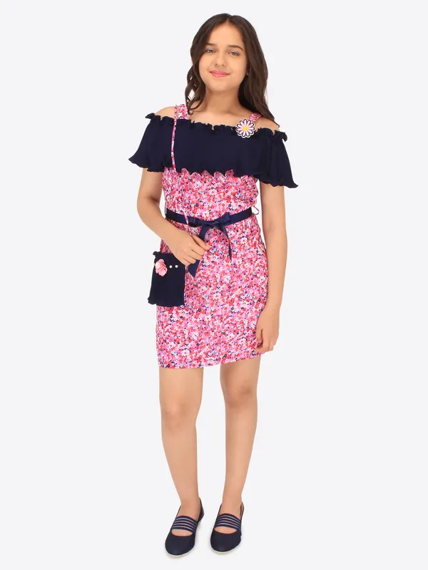 Cutecumber_Girls_Georgette_Floral_Printed_Cold_Shoulder_Pink_Shift_Dress_with_Sling_Bag.CC7184D-PINK