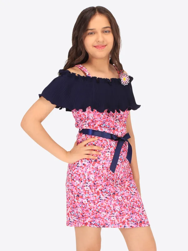 Cutecumber_Girls_Georgette_Floral_Printed_Cold_Shoulder_Pink_Shift_Dress_with_Sling_Bag.CC7184D-PINK